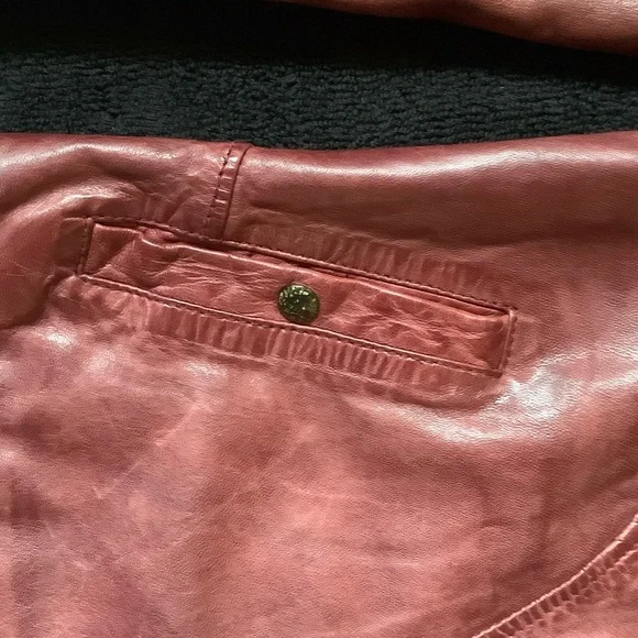 Hugo Boss - Picture 2 of 10